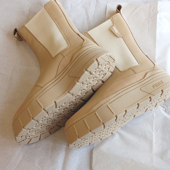 Puma Mayze Stack Chelsea Boot Light Sand Womens NEW - Picture 2 of 5